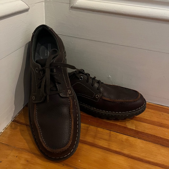 Men’s gently used Clark’s Lace Up Shoes size 10.5 - Picture 1 of 4
